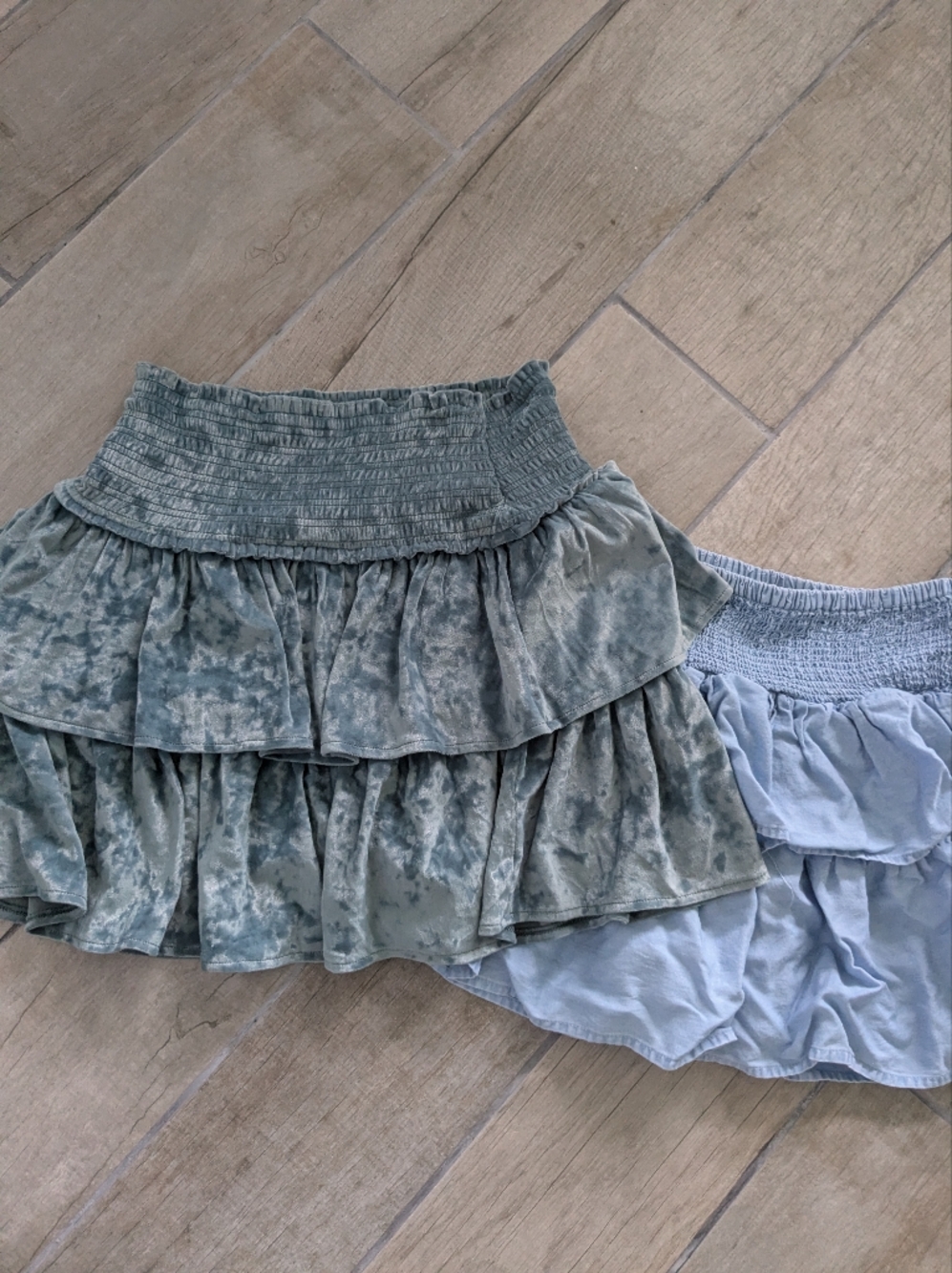 Lot Of Two Smocked Ruffle Midi Skirt - Light Blue/Gray - Picture 2 of 2